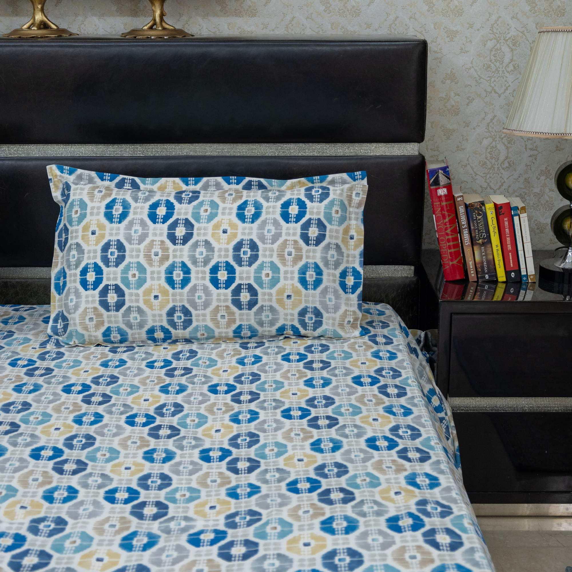 Marine sunburst printed bedsheet