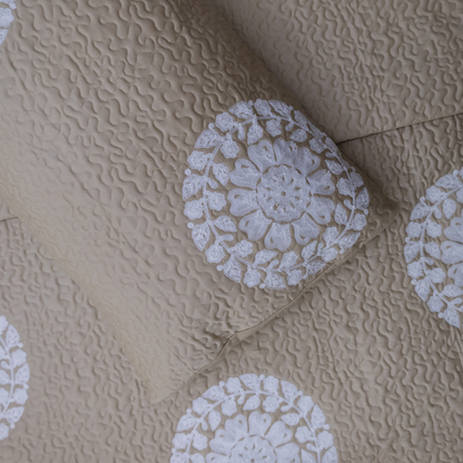 Celestial circle embroidery beige