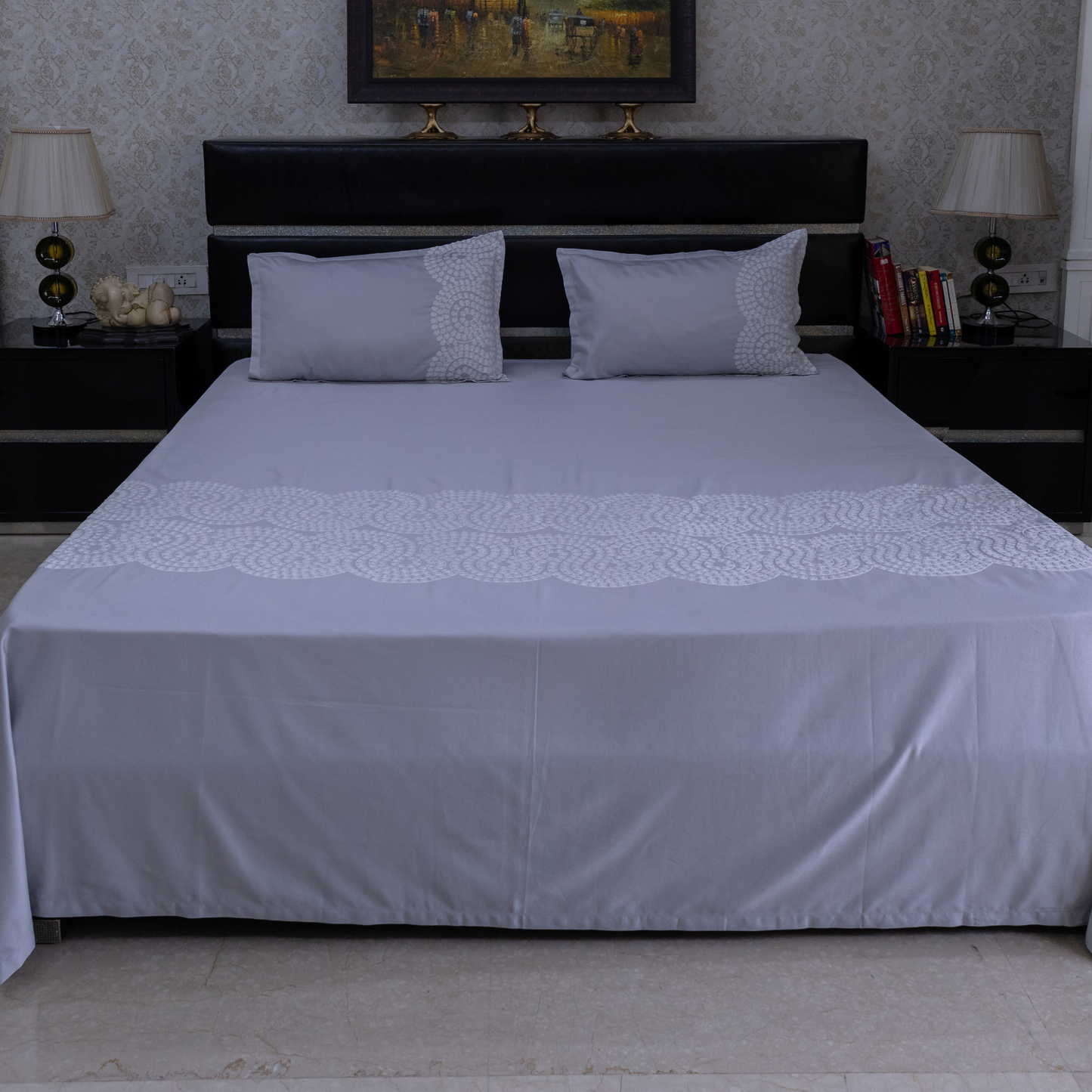 Mosaic pearl grey embroidered bedsheet