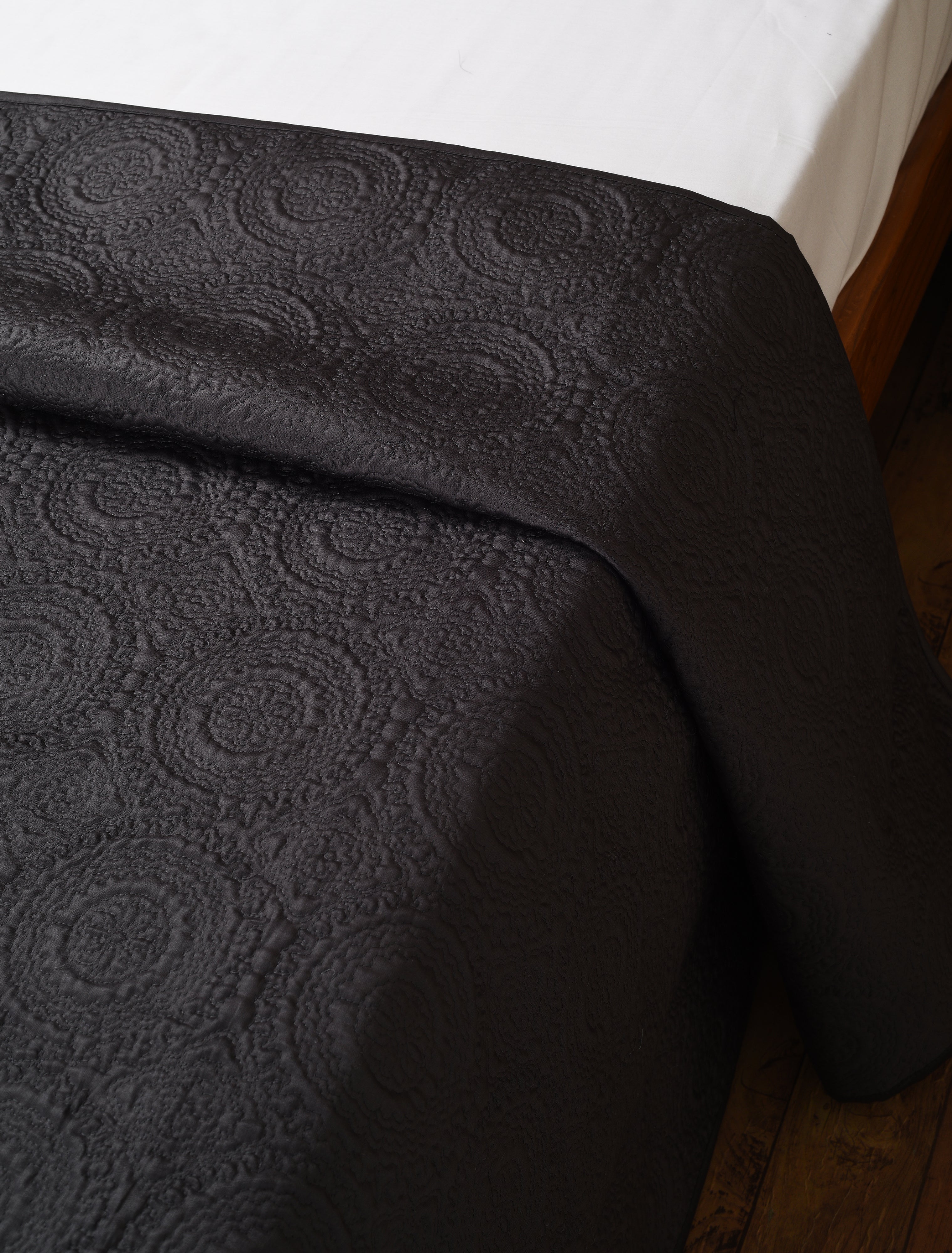 Cirque Opulence Charcoal